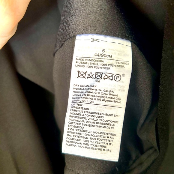 Banana Republic flutter sleeve jumpsuit w/ pockets - Picture 2 of 4